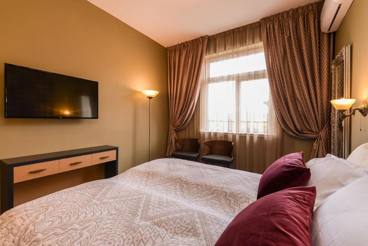 Sofia Dream Apartments - Jazzy Two Bedroom Suite By Flat Mаnager ภายนอก รูปภาพ