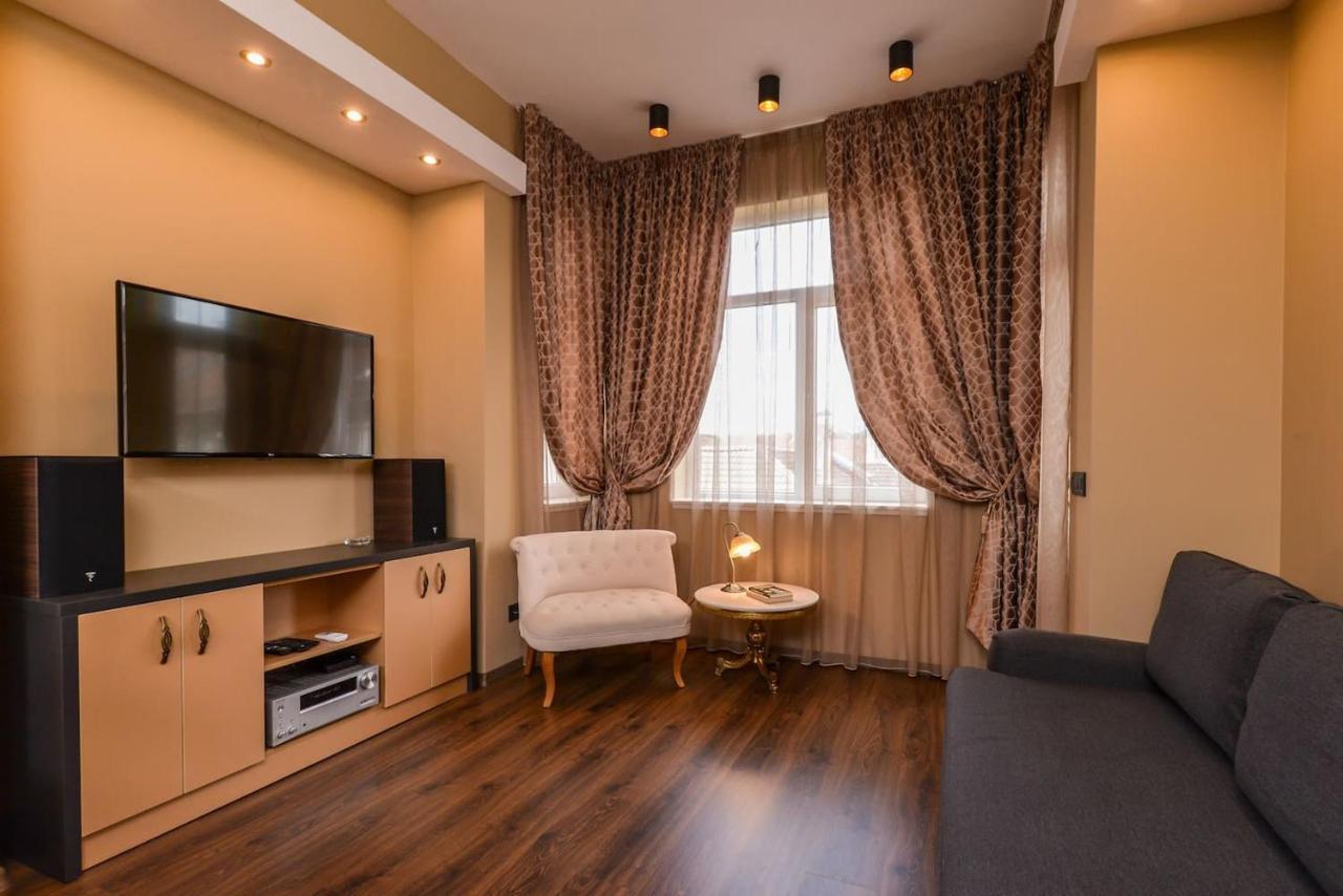 Sofia Dream Apartments - Jazzy Two Bedroom Suite By Flat Mаnager ภายนอก รูปภาพ