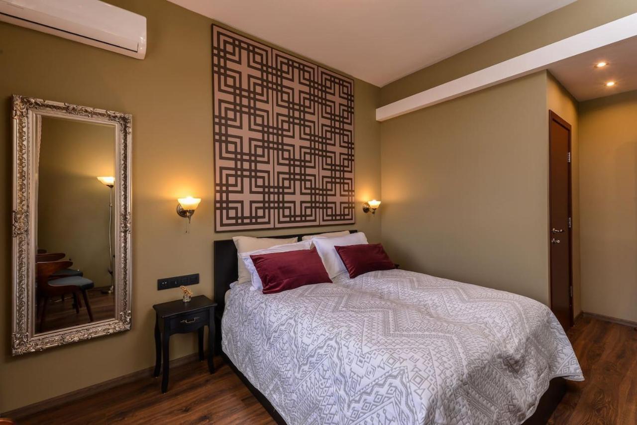 Sofia Dream Apartments - Jazzy Two Bedroom Suite By Flat Mаnager ภายนอก รูปภาพ